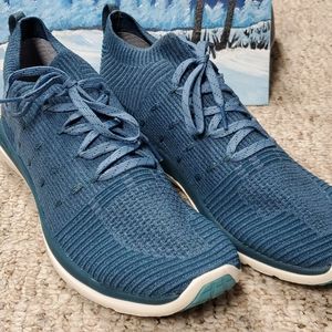 Mens Under Armour slip on running shoes.  Size10.5